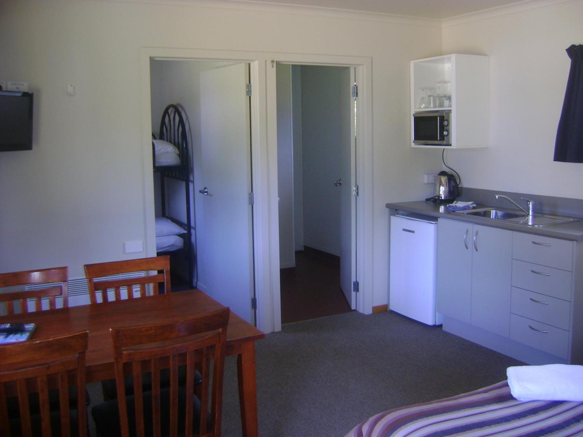Catlins Newhaven Holiday Park Owaka Стая снимка